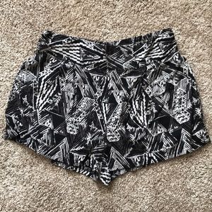 Patterned shorts